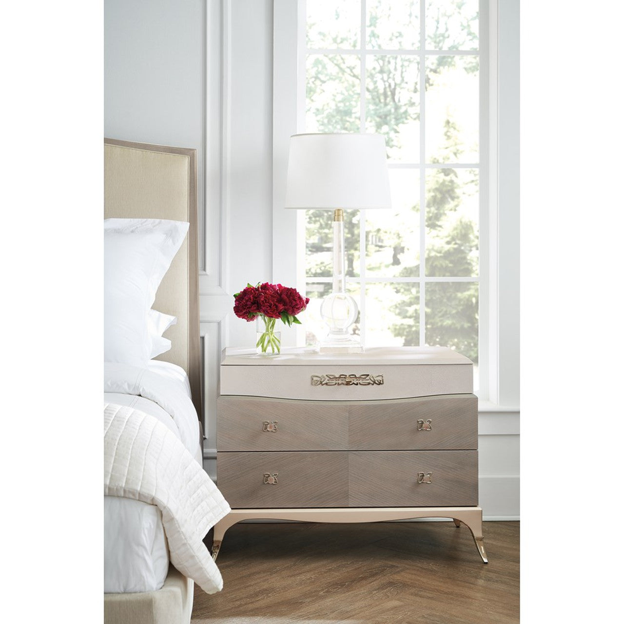 Vibrato Nightstand