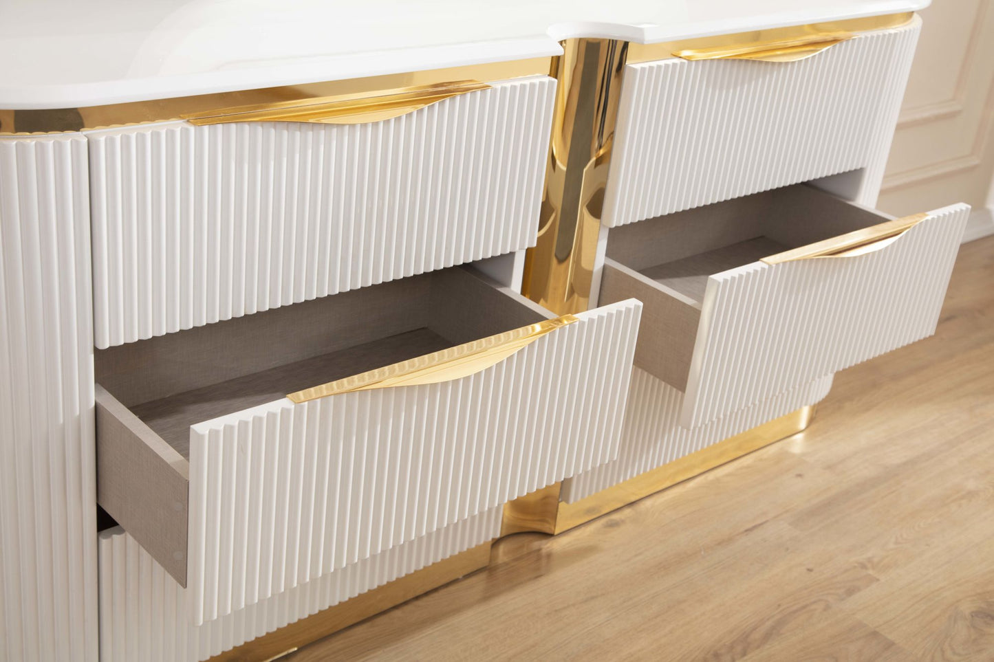 Laura Gold Detailed 6-Drawer Dresser made with Wood in White